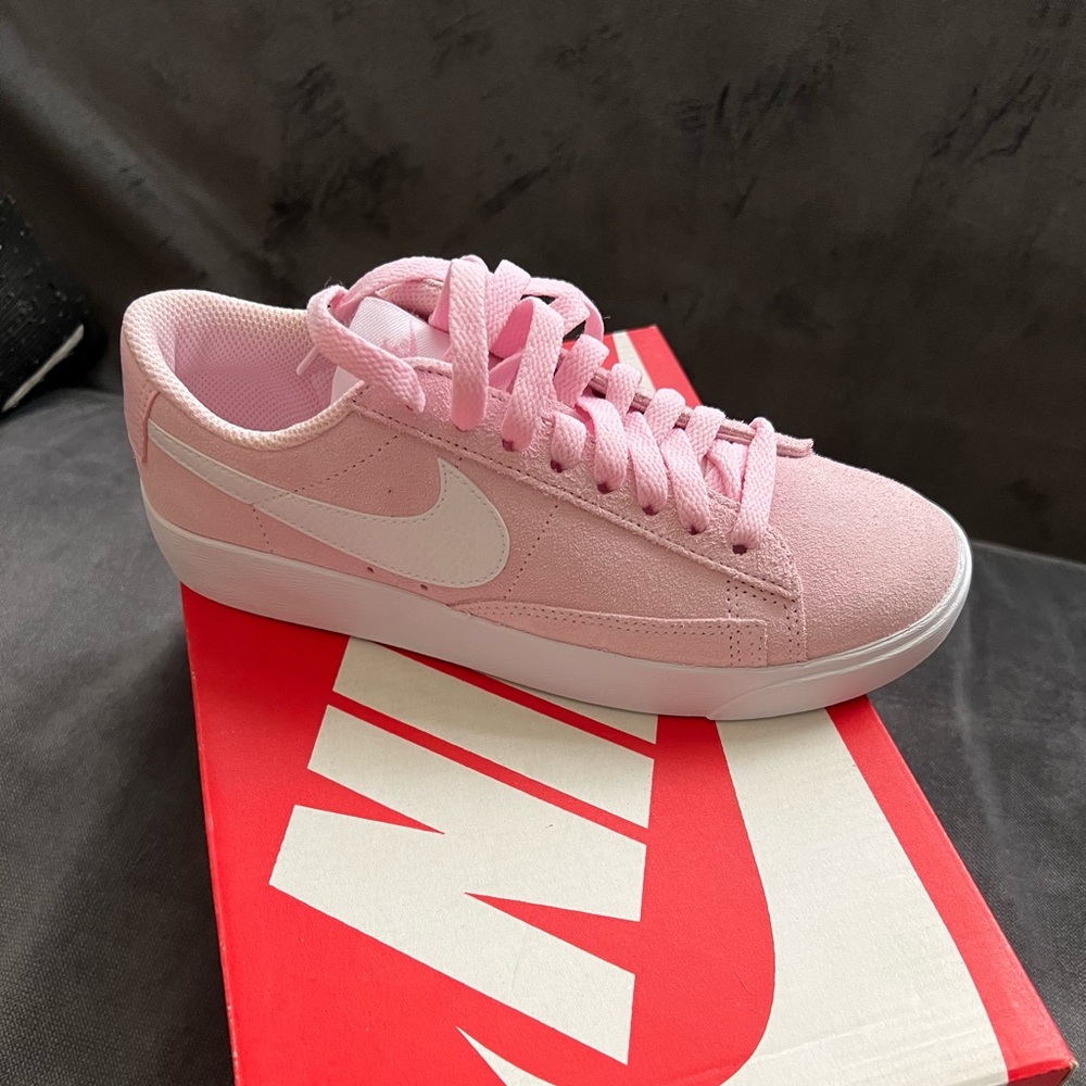 Never worn Nikes